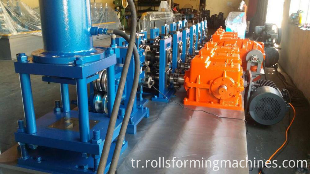 Shearing system Material of blades: Gcr12MoV quenched Power supply : hydraulic power Frame : Pillar style with rack & pinion system Stroke switch : non-contact photoelectric switch Components: It contains one set of cutting tools, one hydraulic tank and one cutter machine. Shearing system Material of blades: Gcr12MoV quenched Power supply : hydraulic power Frame : Pillar style with rack & pinion system Stroke switch : non-contact photoelectric switch Components: It contains one set of cutting tools, one hydraulic tank and one cutter machine.